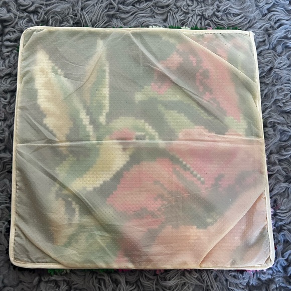 Hummingbird Latch Hook Rug - Picture 2 of 3